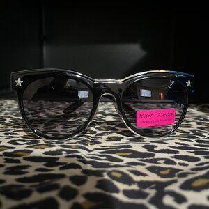 NEW! Betsey Johnson star cat eye sunglasses